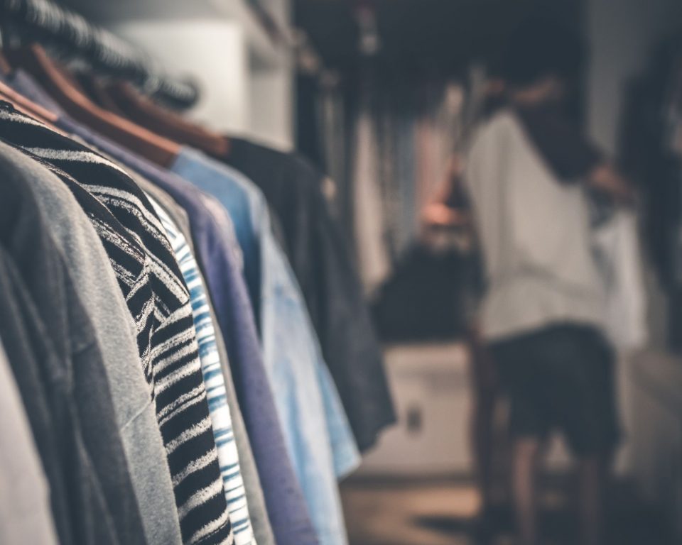 zalety garderoby na wymiar
